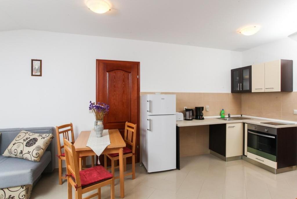 Apartments Ana Лопуд Номер фото